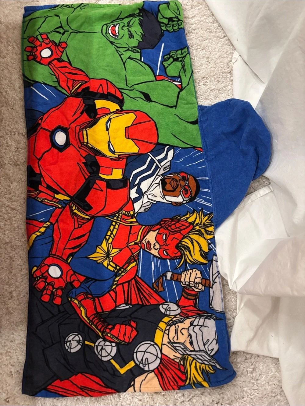 Marvel Hooded Kid’s Towel in Blue, Green, Red